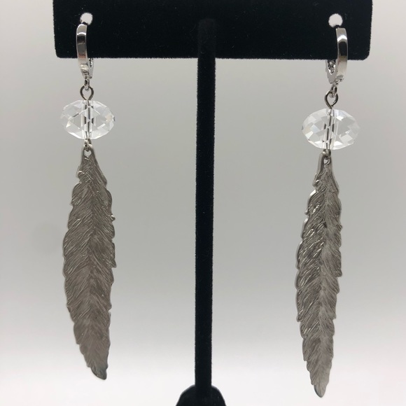 Playful drop earrings - Picture 7 of 7
